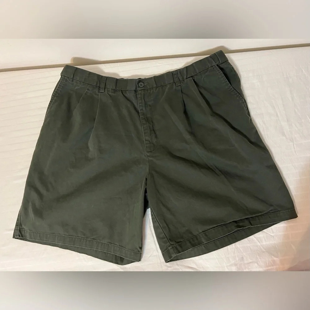 Puritan Men’s Chino Shorts. Green. Size 42 - Picture 3 of 11